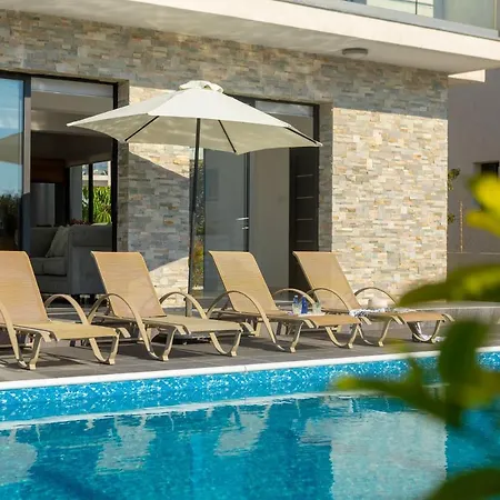 Ammos, Walking Distance To The Sea! *