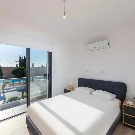 Ammos, Walking Distance To The Sea! Villa