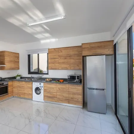 Ammos, Walking Distance To The Sea! Villa