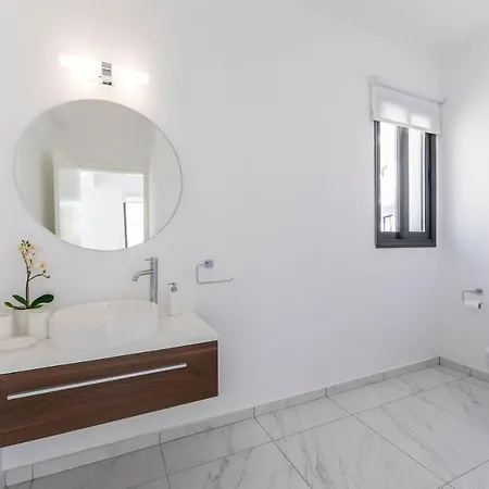 Ammos, Walking Distance To The Sea! Klorakas